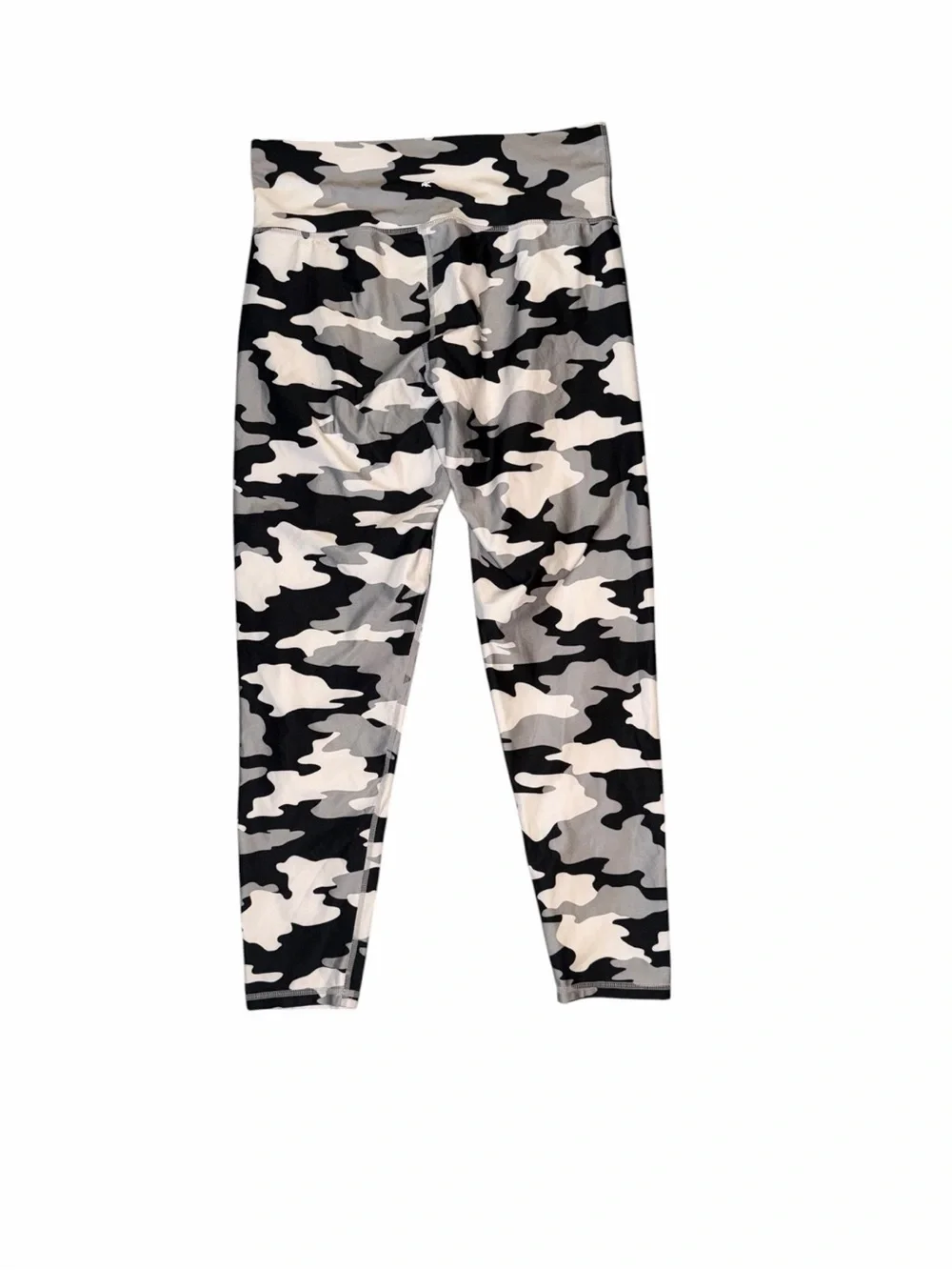 Kyodan Camo Print Leggings in Black, Gray & White